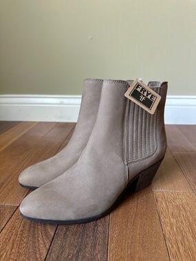 Frye Sandra Leather Ankle Boots Womens 9.5M Taupe Side Zip Block Heel Western